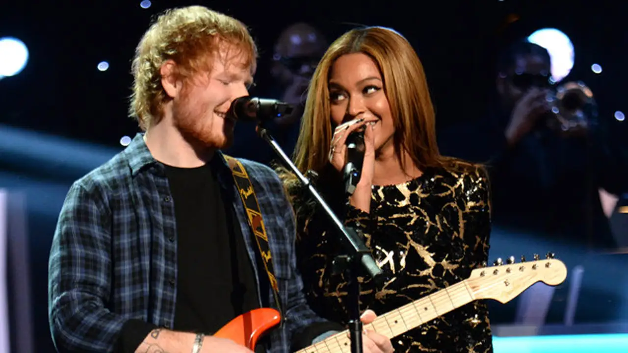 Ed Sheeran y Beyoncé sobre el escenario Ed Sheeran y Beyoncé sobre el escenario