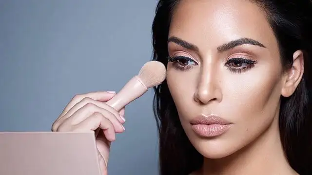 Kim Kardashian anuncia su nueva línea de maquillaje