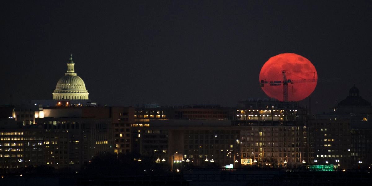 Washington y la superluna (04/12/2017)