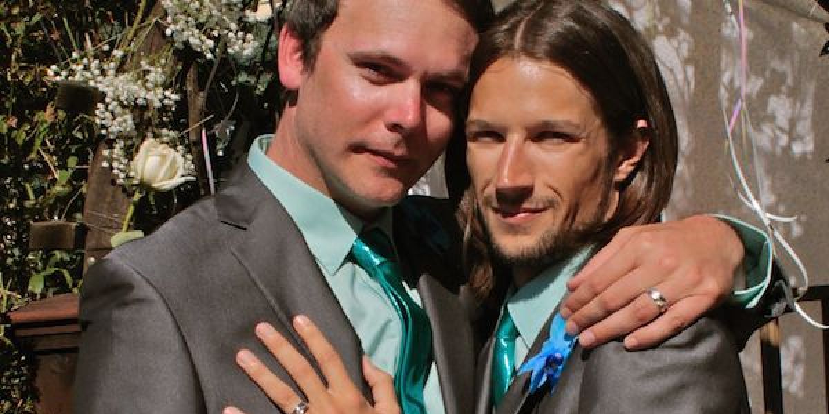 Charlie y David, la pareja que denunció a un pastelero homófobo