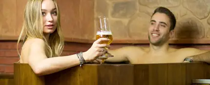 Beber cerveza en el spa Beber cerveza en el spa