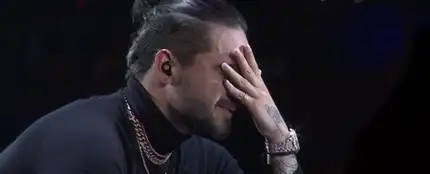 Maluma incapaz de contener las lágrimas en mitad de un concierto Maluma incapaz de contener las lágrimas en mitad de un concierto