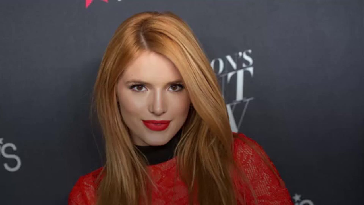 Bella Thorne sorprende a sus seguidores con una atrevida versión de Mamá Noel - noticia sobre Bella Thorne