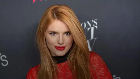 Vídeo: Bella Thorne derrite la Navidad siendo la Mamá Noel más sexy Vídeo: Bella Thorne derrite la Navidad siendo la Mamá Noel más sexy