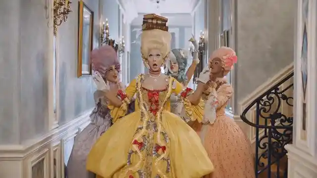Katy Perry, a lo Maria Antonieta en el vídeo de 'Hey Hey Hey'