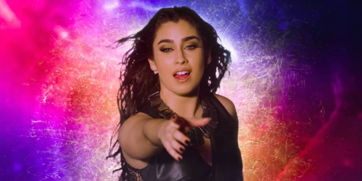 Lauren Jauregui en el vídeo de 'All Night'