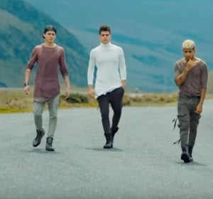 CNCO en el vídeo de 'Mamita' CNCO en el vídeo de 'Mamita'