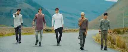 CNCO en el vídeo de 'Mamita' CNCO en el vídeo de 'Mamita'