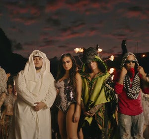 J Balvin, Annita y Jeon en el videoclip de 'Machika' J Balvin, Annita y Jeon en el videoclip de 'Machika'