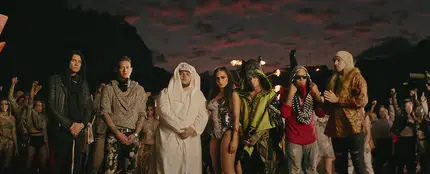 J Balvin, Annita y Jeon en el videoclip de 'Machika' J Balvin, Annita y Jeon en el videoclip de 'Machika'