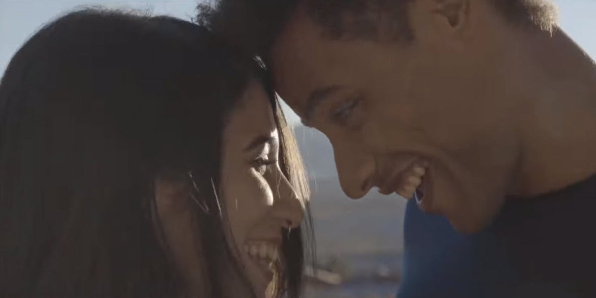 Bely Basarte en el videoclip de 'Mariposas'
