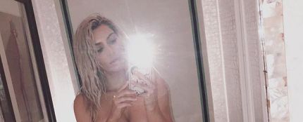 Kim Kardashian publica una foto en topless al salir de la ducha