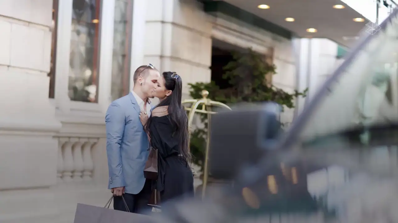 Pareja siendo infiel Pareja siendo infiel