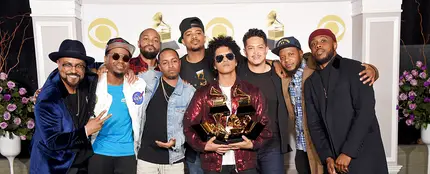 Bruno Mars gana seis Grammy Bruno Mars gana seis Grammy