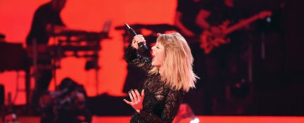 Taylor Swift durante un concierto en Houston 