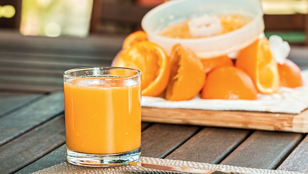 El zumo de naranja es malo si se toma en ayunas.