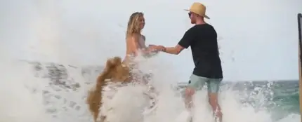 Frame del vídeo de la caída de Kate Upton Frame del vídeo de la caída de Kate Upton