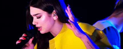 Dua Lipa durante su actuación en 'Live Lounge' Dua Lipa durante su actuación en 'Live Lounge'
