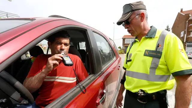 control-alcohol-dgt-guardia-civil-0617-01.jpg