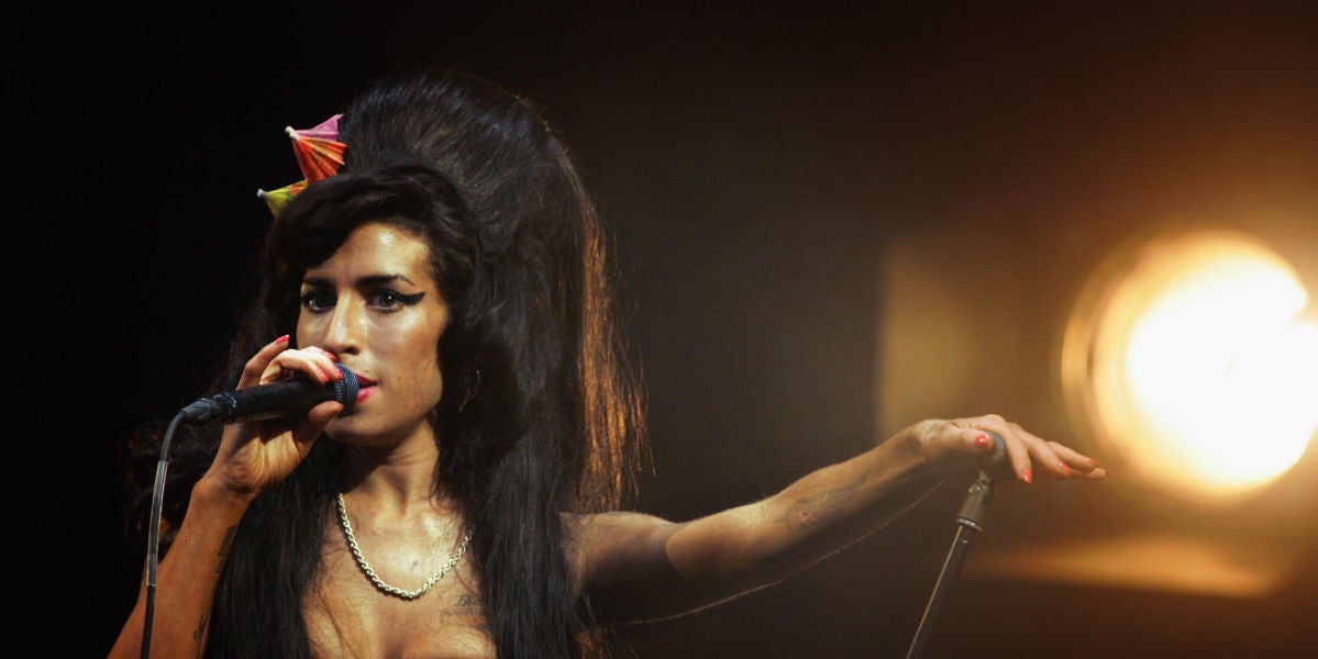 Amy Winehouse en un concierto en 2008