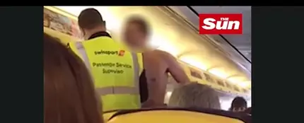 El hombre tuvo que ser expulsado del avión El hombre tuvo que ser expulsado del avión
