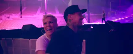 Una de las imágenes del vídeo de 'Whatever You Want' de Pink Una de las imágenes del vídeo de 'Whatever You Want' de Pink