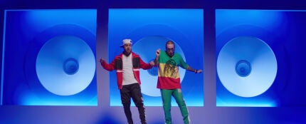 Nicky Jam y J Balvin en el vídeo de X (Equis)