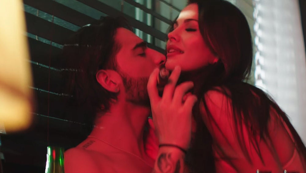 Maluma en el videoclip de 'El Préstamo'