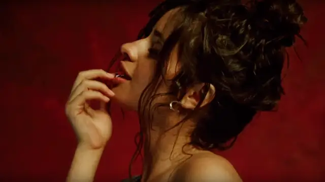 Camila Cabello lanza un nuevo vídeo para 'Never Be The Same'