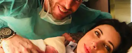 Sergio Ramos y Pilar Rubio con su hijo Alejandro. Sergio Ramos y Pilar Rubio con su hijo Alejandro.