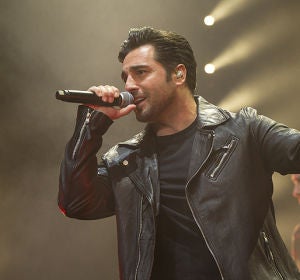 David Bustamante durante el primer concierto tras su divorcio de Paula Echevarría David Bustamante durante el primer concierto tras su divorcio de Paula Echevarría