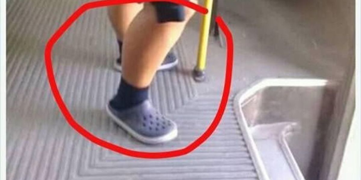 Se burlan de una niña en Facebook por llevar sandalias con zapatillas