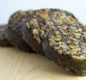 Morcilla de Burgos, una vieja conocida de los paladares extremos. Morcilla de Burgos, una vieja conocida de los paladares extremos.