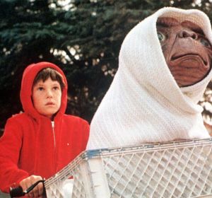 Fotograma de la película E.T. , el extraterrestre Fotograma de la película E.T. , el extraterrestre