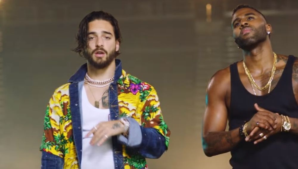 Maluma y Jason Derulo en el videoclip de 'Colors'