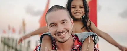 J Balvin en el vídeo de 'Ambiente' J Balvin en el vídeo de 'Ambiente'