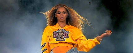 Beyoncé durante su actuación en Coachella 2018