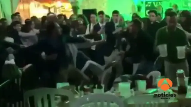 Tremenda bronca en la caseta de Comisiones Obreras en la feria de Sevilla