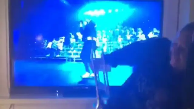 Adele bailando en la actuación de Beyoncé en Coachella 2018