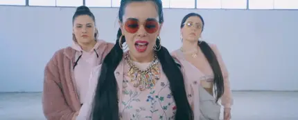 Beatriz Luengo en el videoclip de 'Caprichosa' Beatriz Luengo en el videoclip de 'Caprichosa'