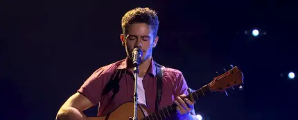 Oskar Proy cantando 'Asturias Patria Querida' Oskar Proy cantando 'Asturias Patria Querida'