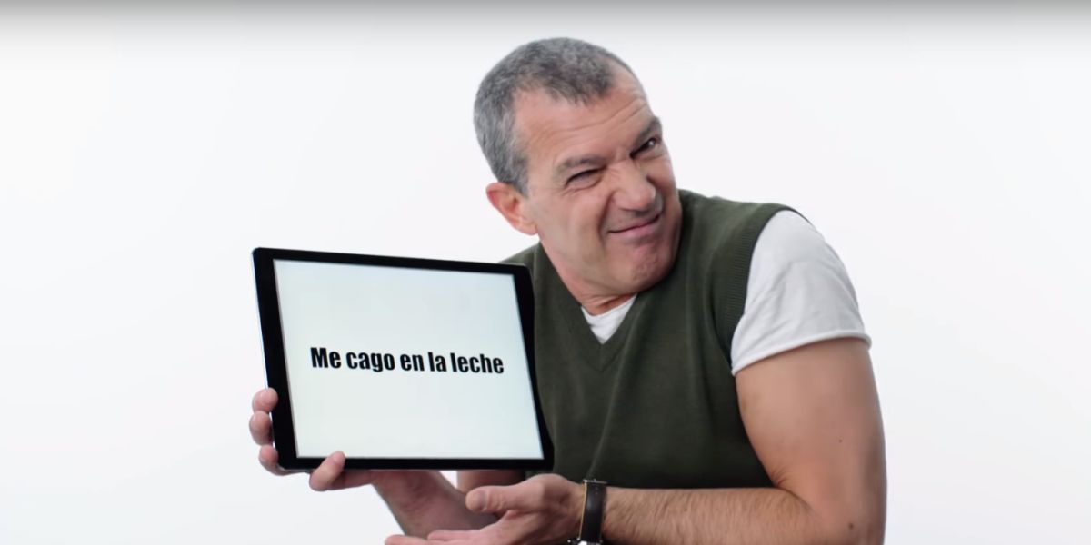 Antonio Banderas explicando el significado de 'Me cago en la leche'