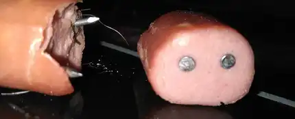 Salchicha con clavos Salchicha con clavos