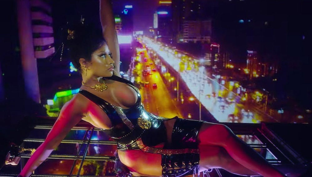 Nicki Minaj en el videoclip de 'Chung Li'