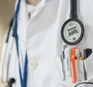 MÉDICO MÉDICO