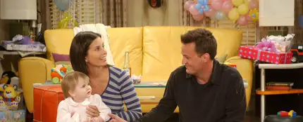 Monica y Chandler en Friends Monica y Chandler en Friends