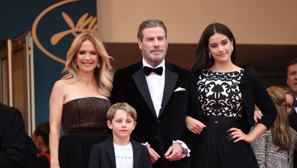 John Travolta y Kelly Preston con sus hijos en Cannes 2018  