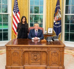 Reunión entre Donald Trump y Kim Kardashian Reunión entre Donald Trump y Kim Kardashian