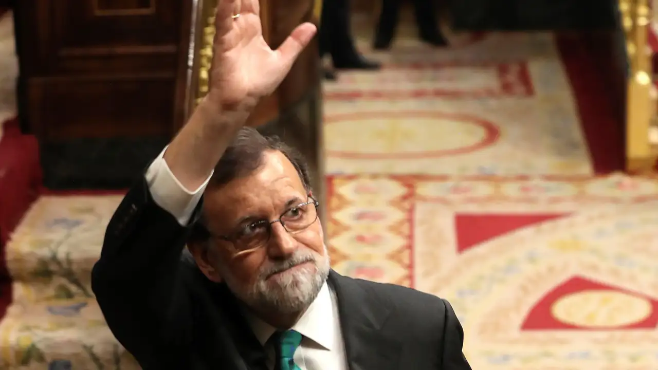 Rajoy al salir del debate de la moción de censura Rajoy al salir del debate de la moción de censura