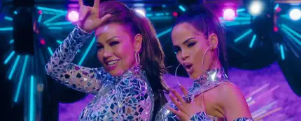 Thalía y Natti Natasha en el vídeo de 'No me acuerdo' Thalía y Natti Natasha en el vídeo de 'No me acuerdo'